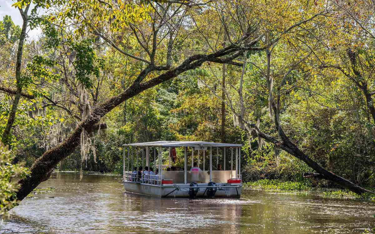 World's Creepiest Attractions: Manchac Swamp, Louisiana
