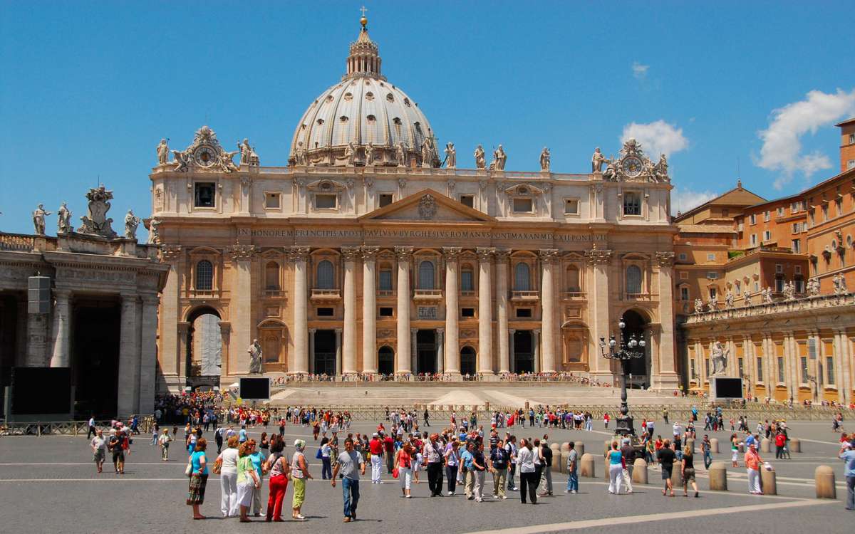 World's Most-Visited Tourist Attractions: St. Peter&rsquo;s Basilica, Vatican City, Italy