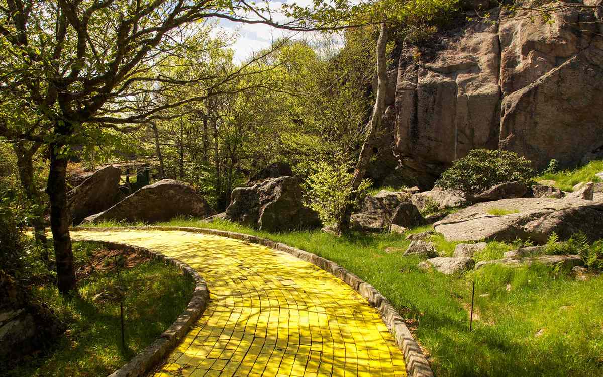 Follow The Yellow Brick Road To The Lost Land of Oz Amusement Park