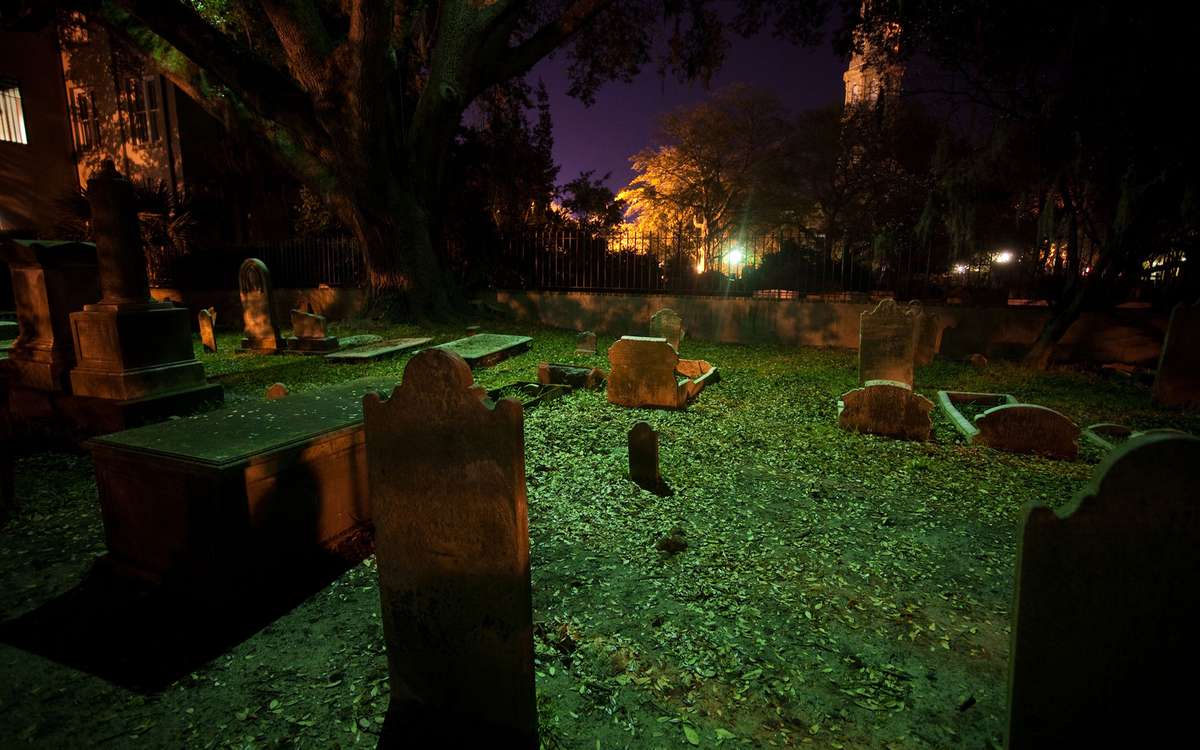 Ghosts and Graveyard Tour