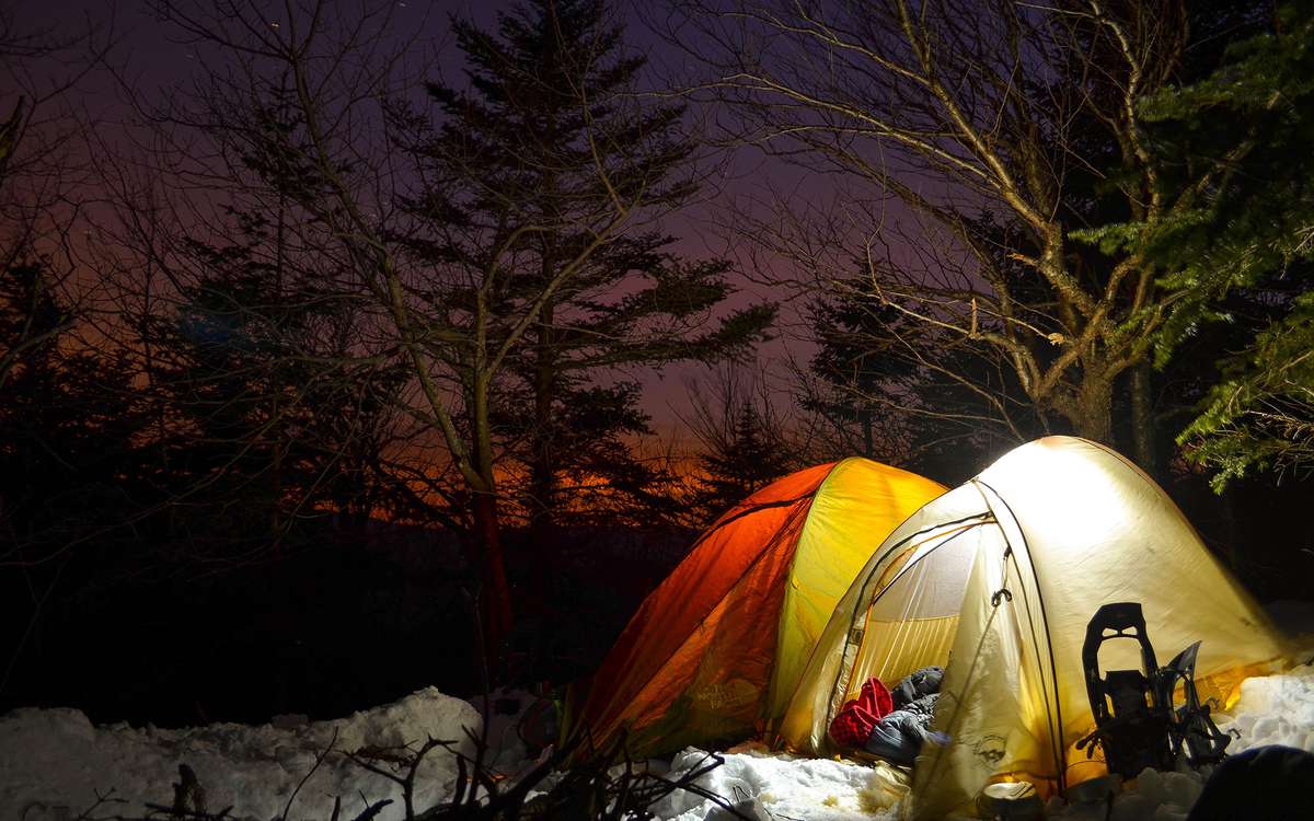 8 Tips for Spending This Winter Outdoors