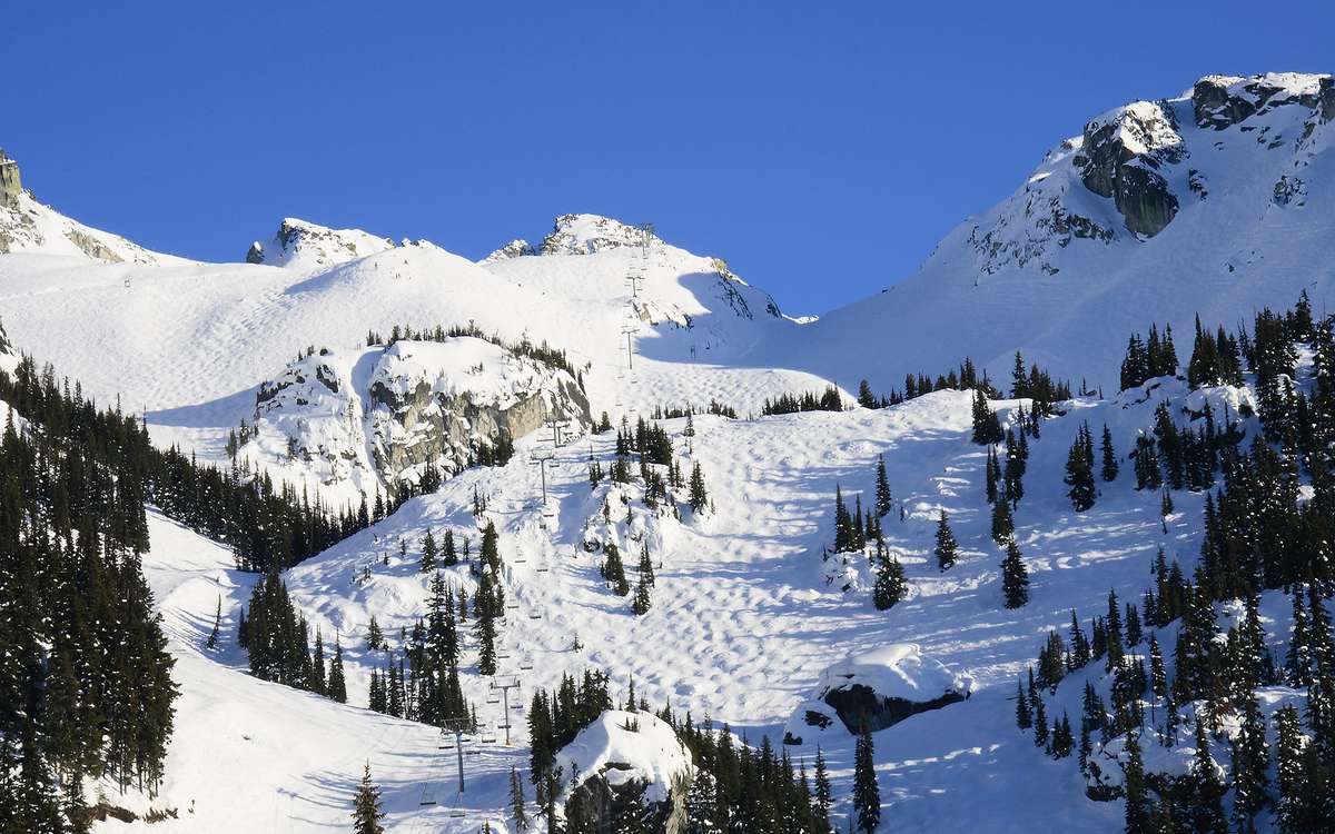 (GERMANY OUT) Canada British Columbia - Blackcomb Mountain, Whistler / Blackcomb, Glacier Express Chairlift, by Glacier Creek Lodge, 2010 Winter Olympic Games, North Americas biggest Ski Resort.  (Photo by BrÃ¼hl/ullstein bild via Getty Images)