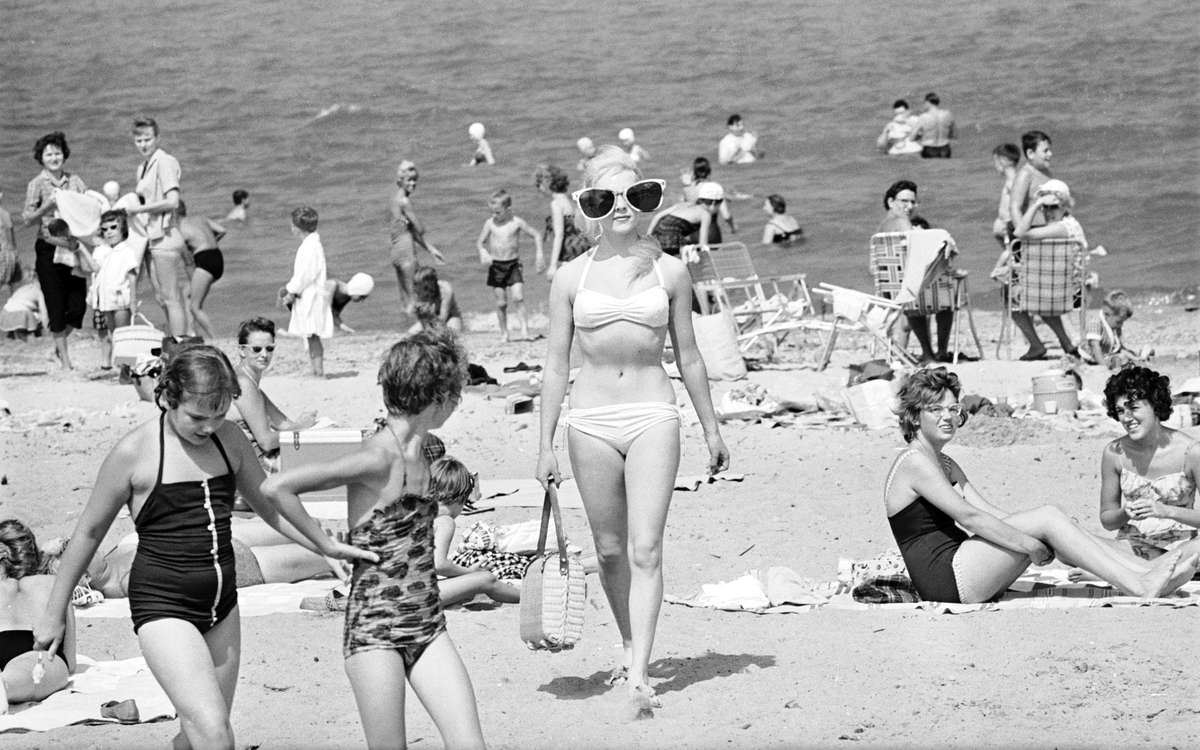 Vintage Beach Photographs from the Time & Life Pictures Collection