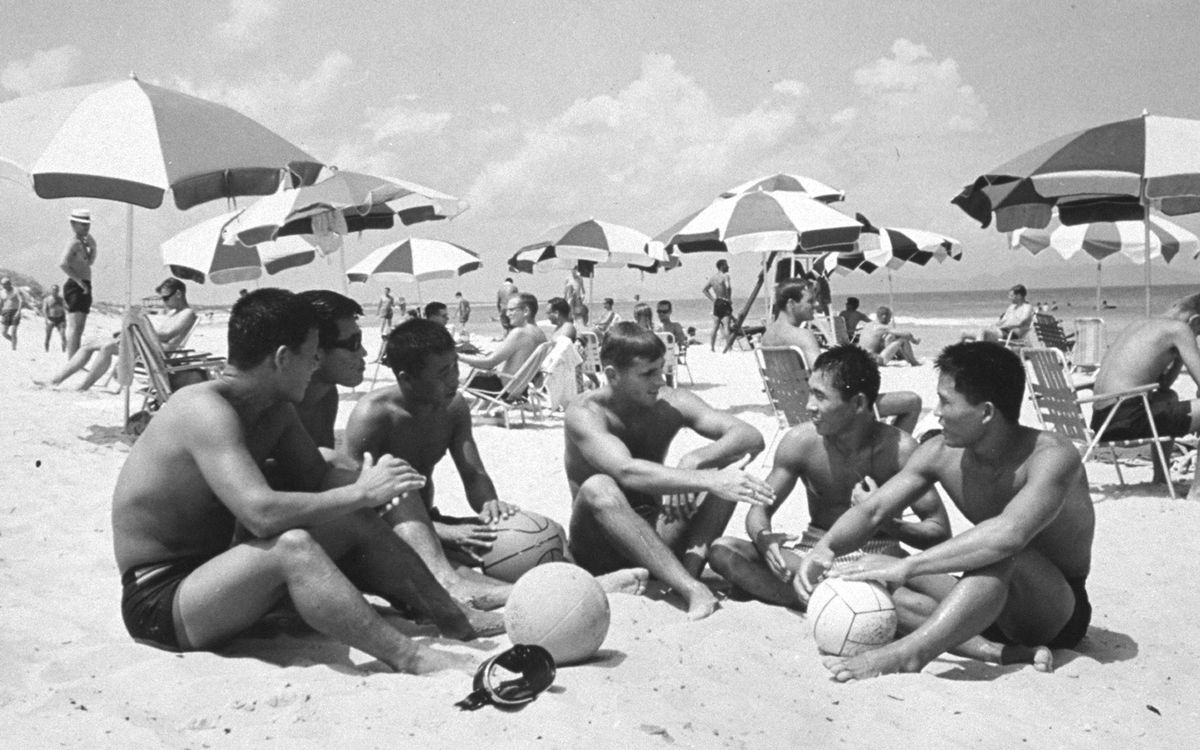 Vintage Beach Photographs from the Time & Life Pictures Collection
