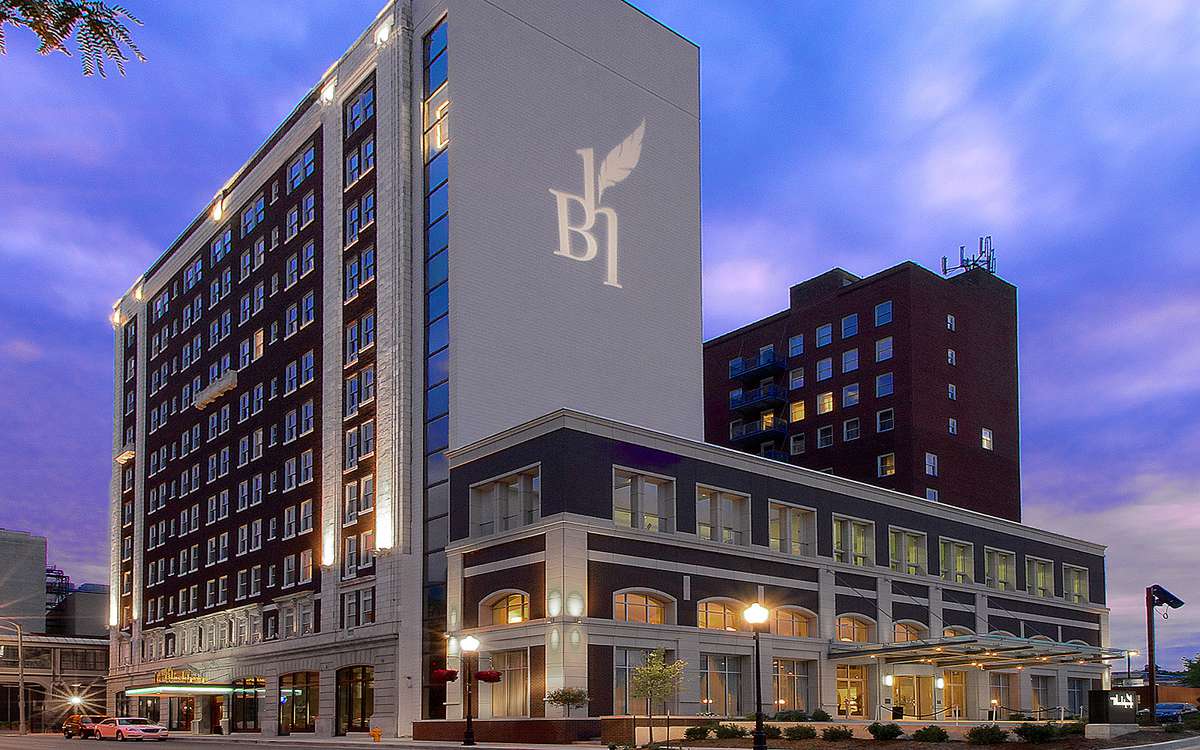 Hotel Blackhawk, an Autograph Collection Hotel in Iowa