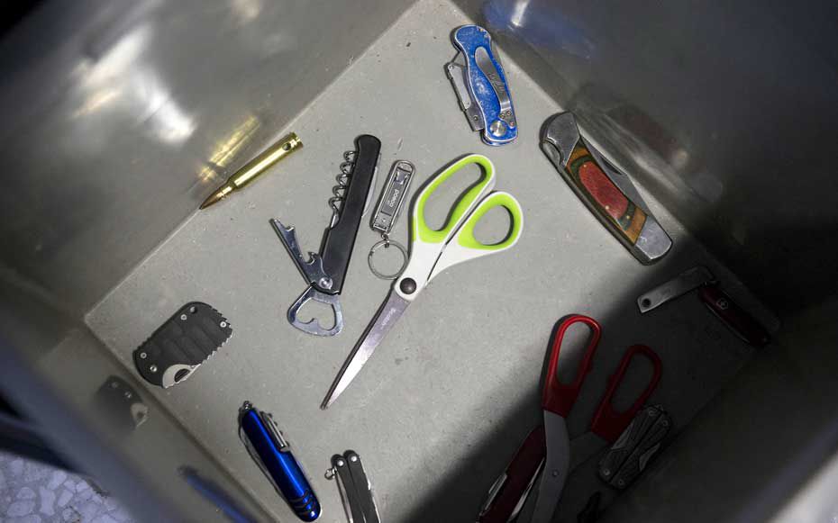 What does the TSA do with confiscated items