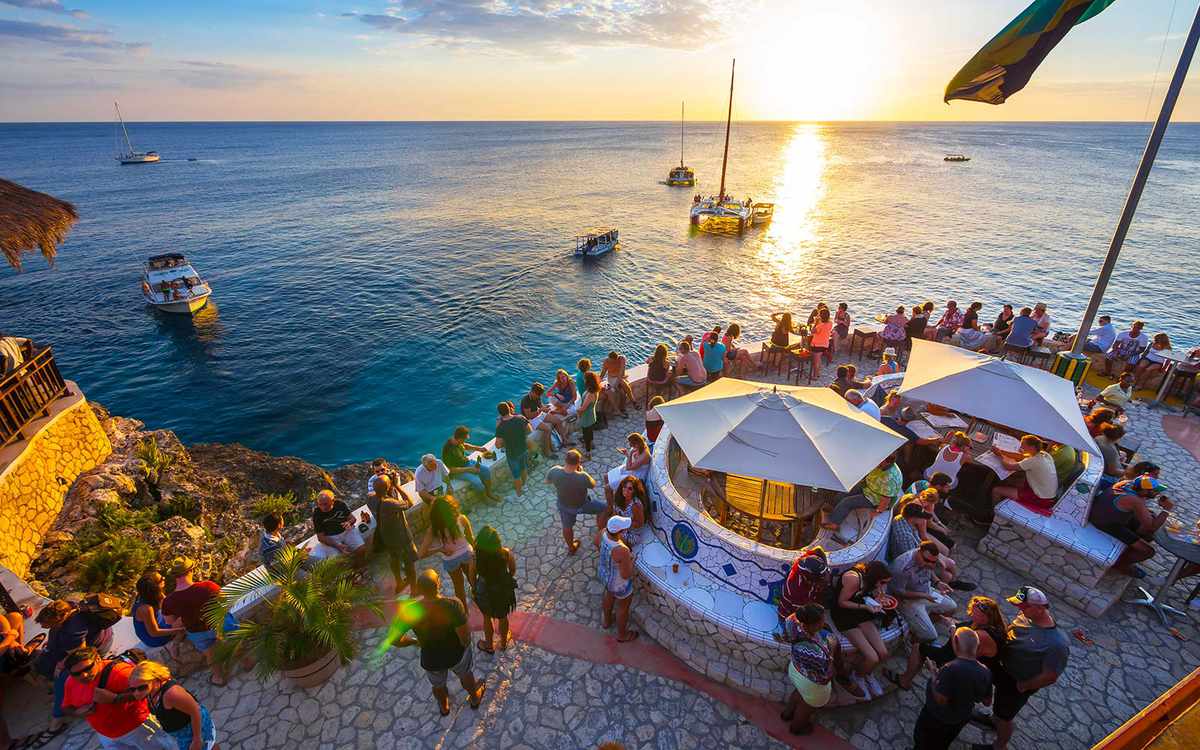 Rick's Cafe Drink Bar Restaurant Cliff Diving Negril Jamaica Caribbean