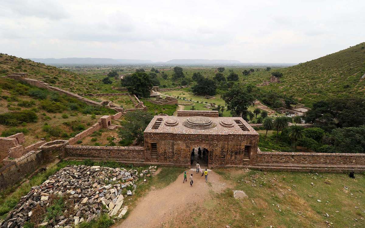 bhangarh fort india