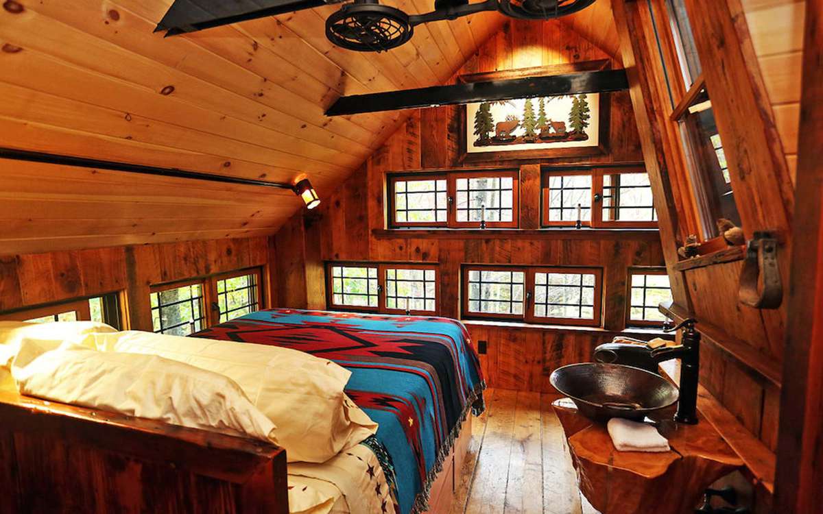 Airbnb Holiday Vacation Rental Treetop Newbury New Hampshire