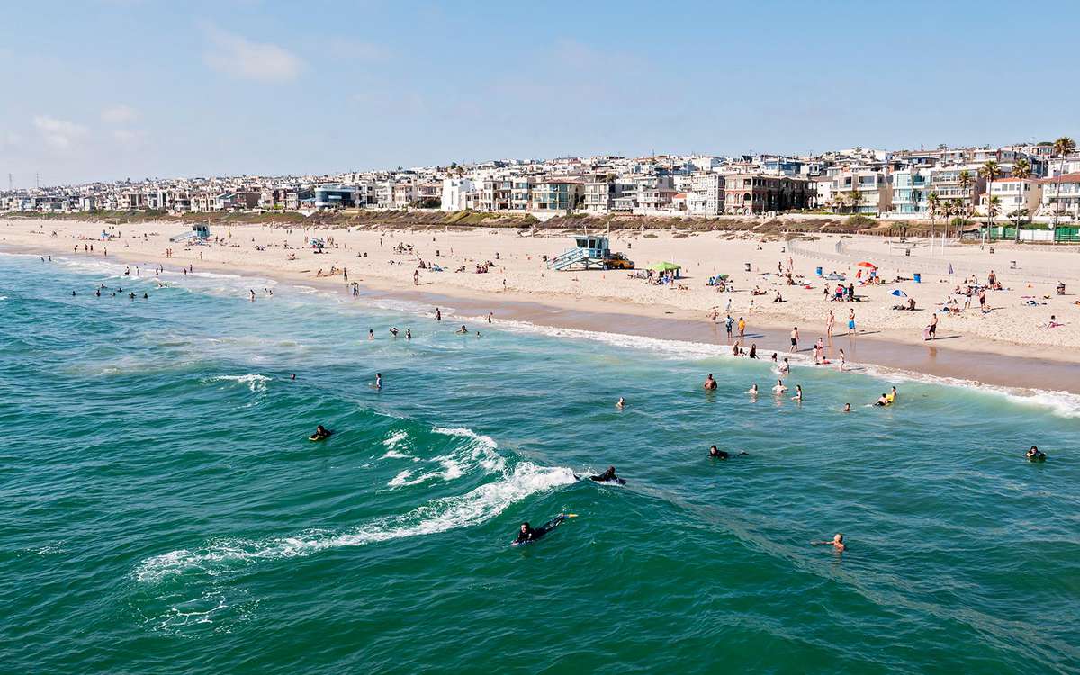 Manhattan Beach California Surf