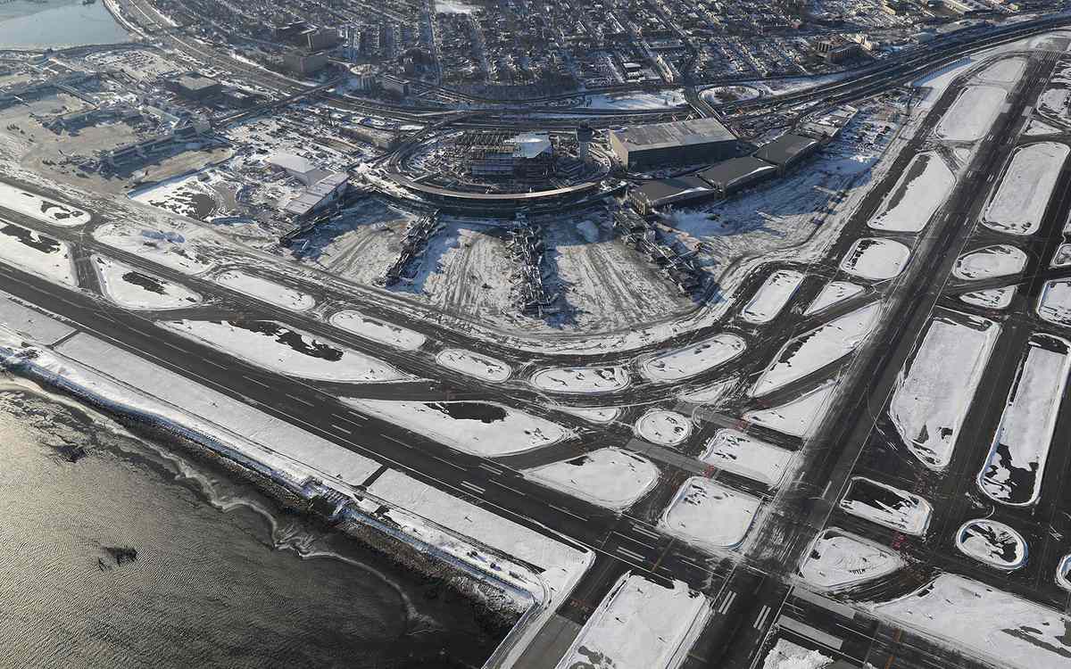 La Guardia Airport New York Winter Storm