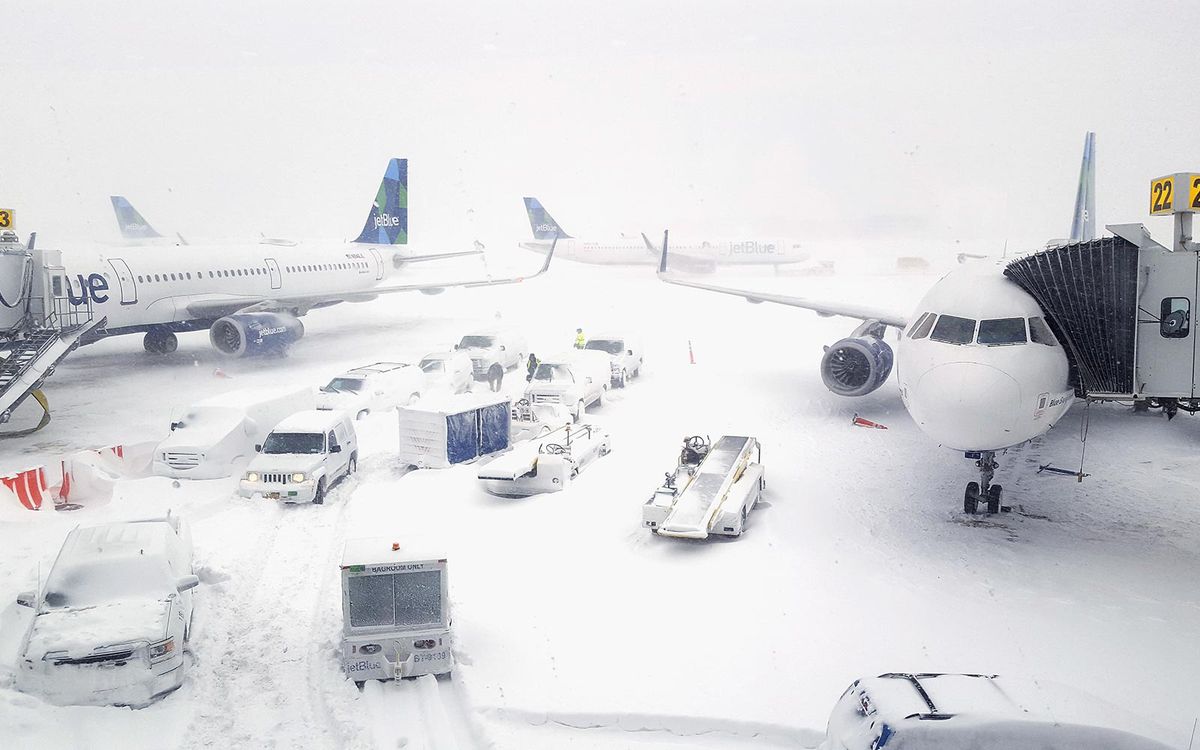 JetBlue Airplanes Winter Storm Snow
