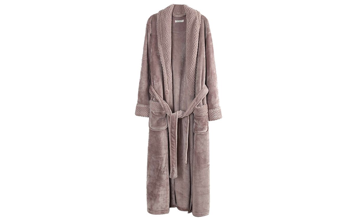 Amazon S Best Selling Bathrobe Has Over 1 800 5 Star Reviews Travel Leisure