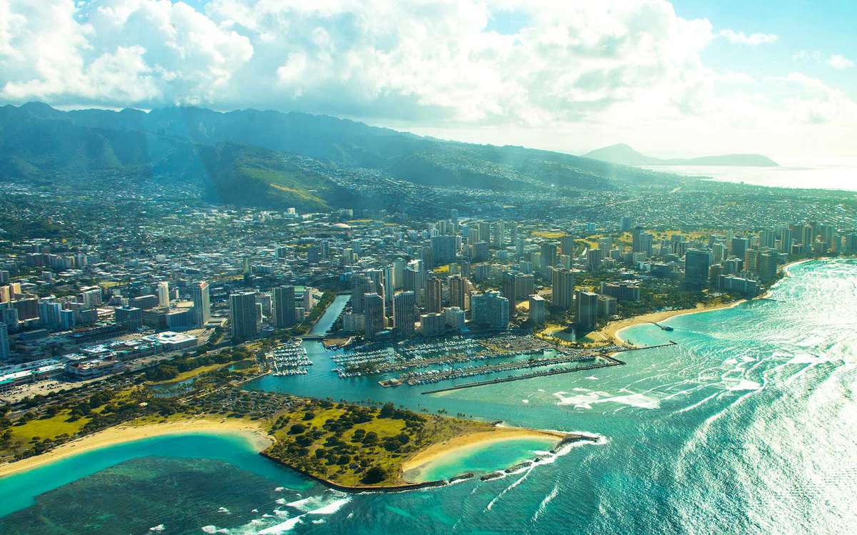 Oahu, Honolulu, Hawaii from plane