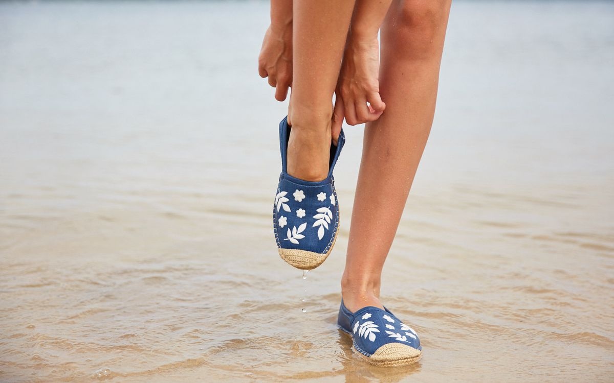 sea star water shoes