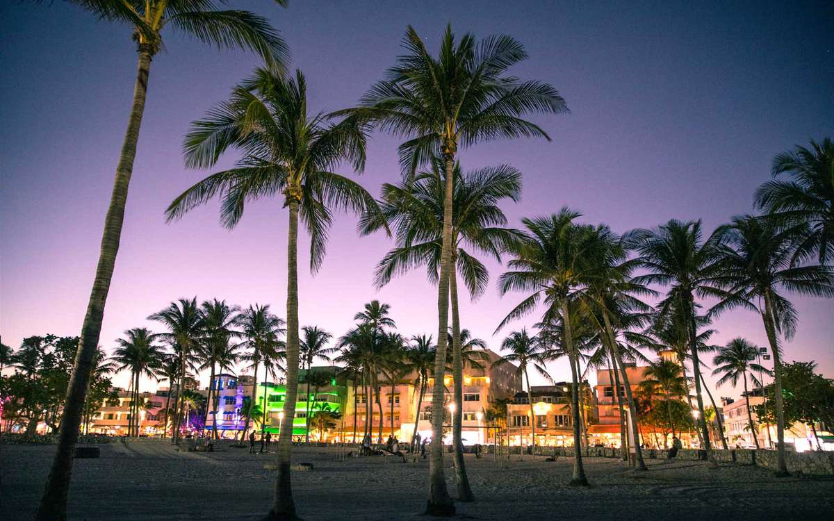 Ocean Drive night in Miami Beach