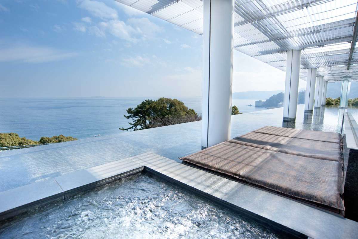 Private pool and hot tub with ocean view at Atami Kaihourou, Atami, Japan