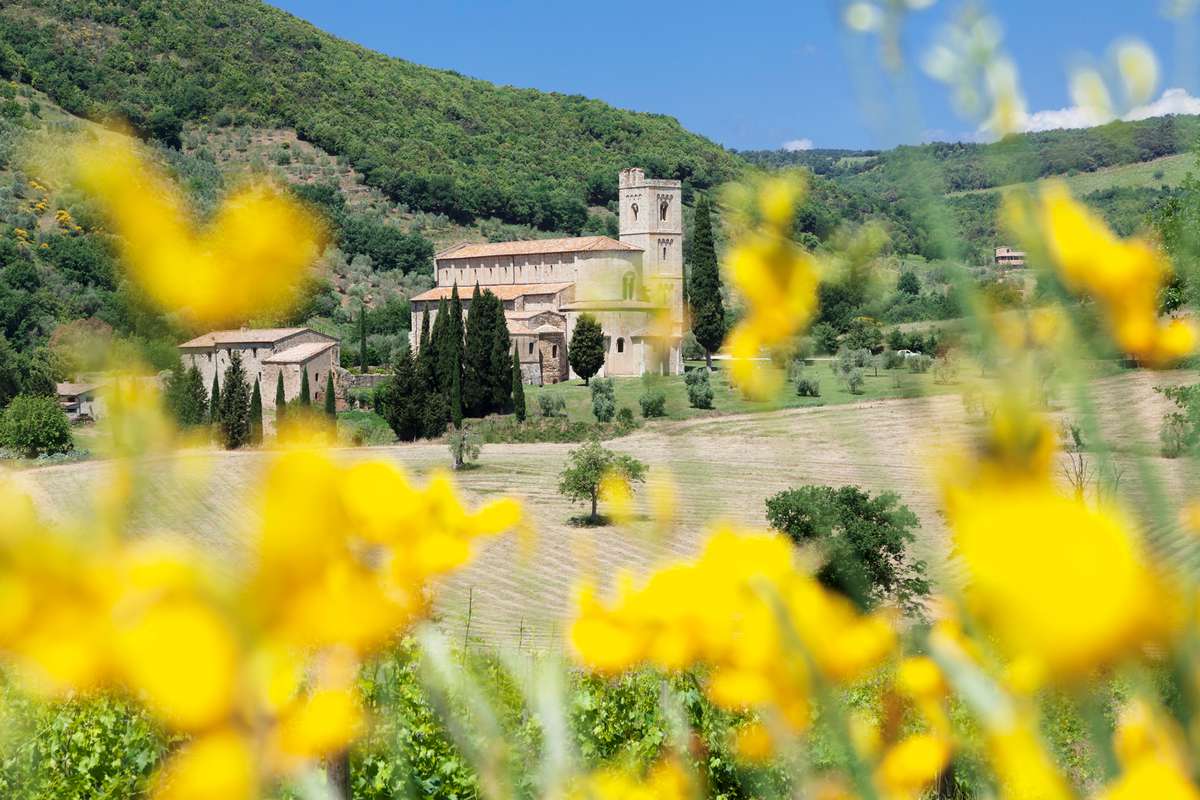 Sant Antimo Abbey, monastery, Castelnuovo dell'Abate, near Montalcino, Val d'Orcia, Orcia Valley, Tuscany, Siena Province, Italy