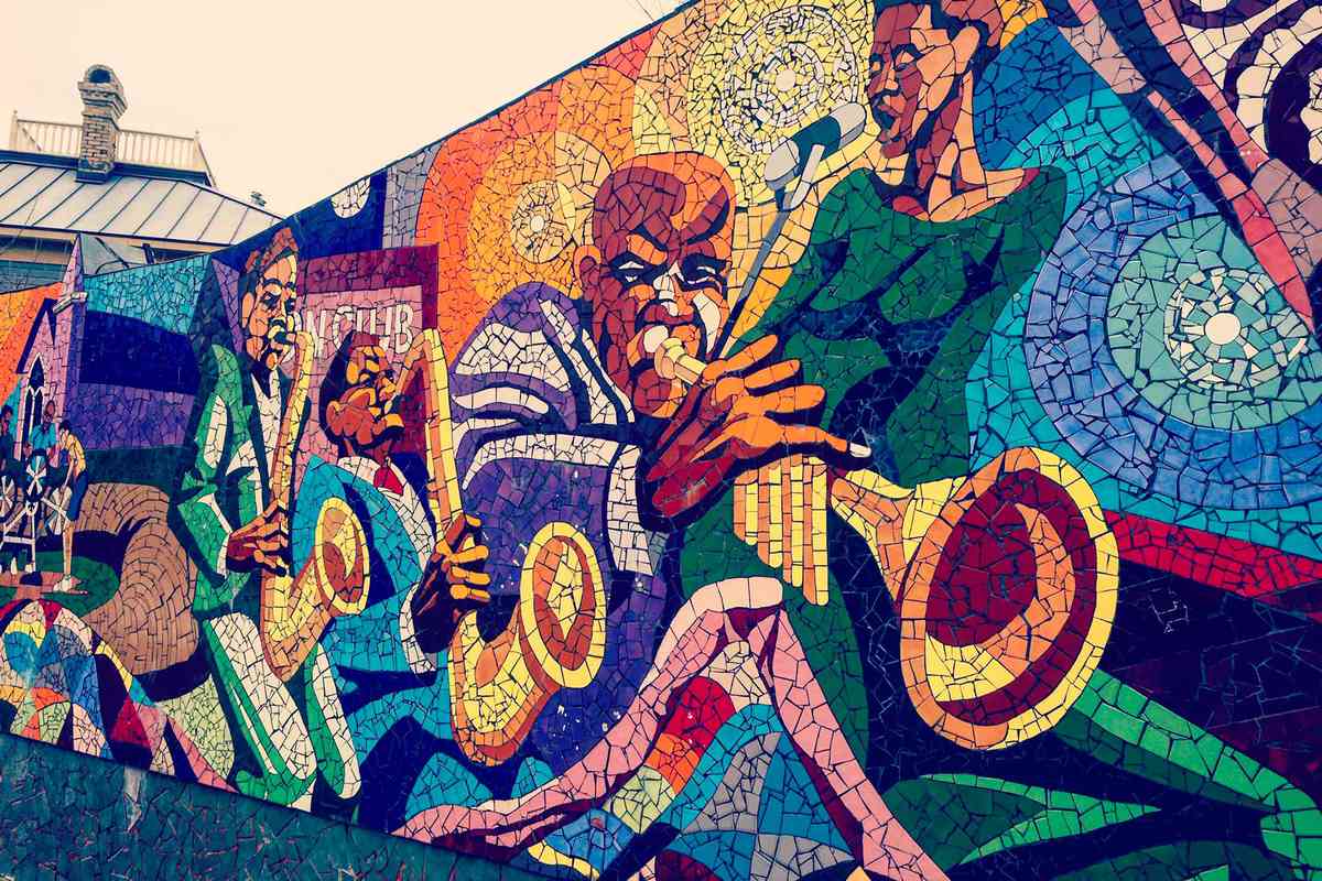 Colorful mural of musicians in Austin, Texas