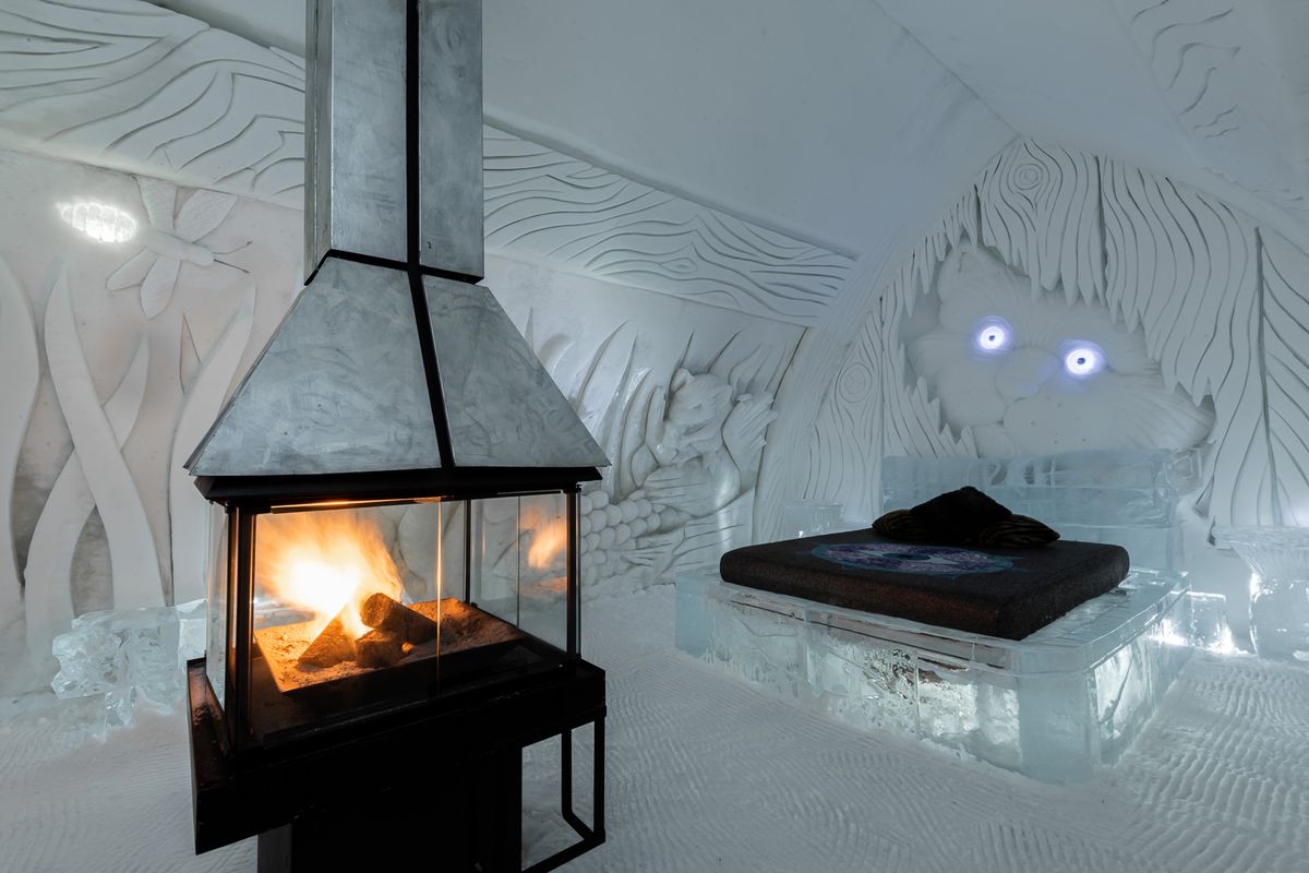 Hotel de Glace Ice Hotel in Quebec Virtual Tour