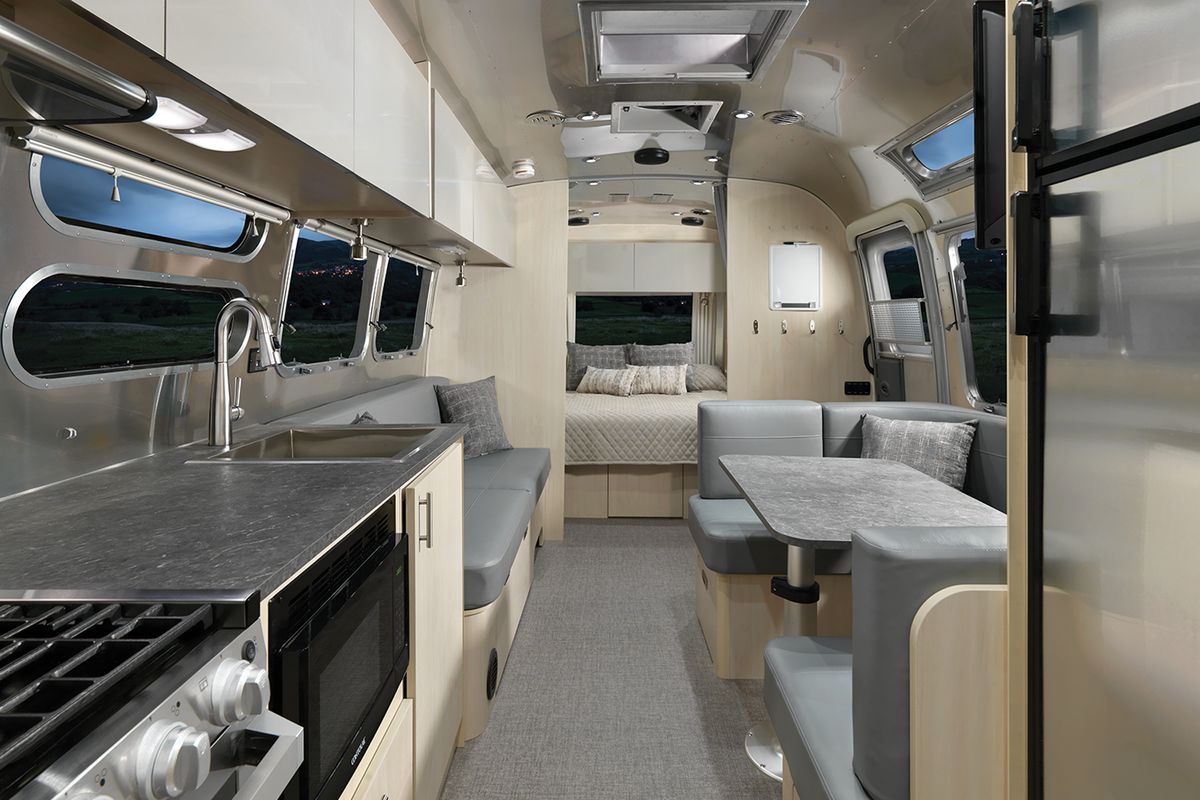 2021 Flying Cloud Seattle Mist Airstream interior office space