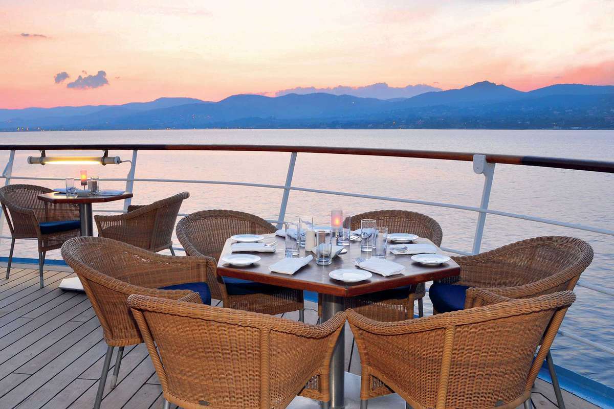 Outdoor dining option on board a Windstar cruise ship