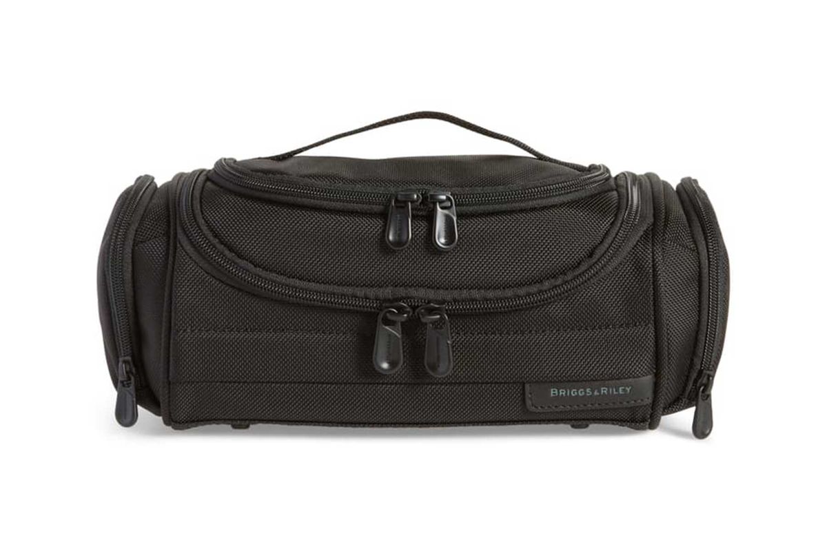 Best High-end Toiletry Bag: Briggs & Riley Baseline Executive Toiletry Kit