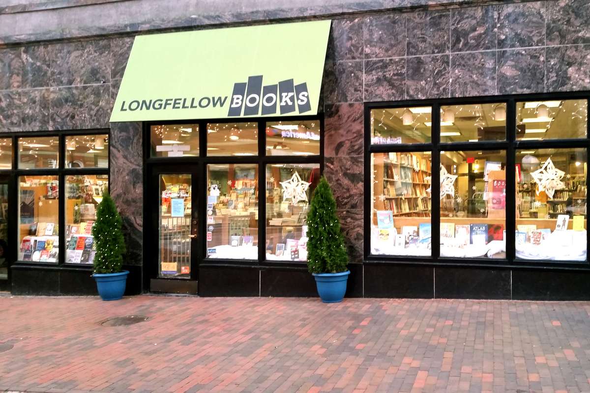 Longfello Books in Maine