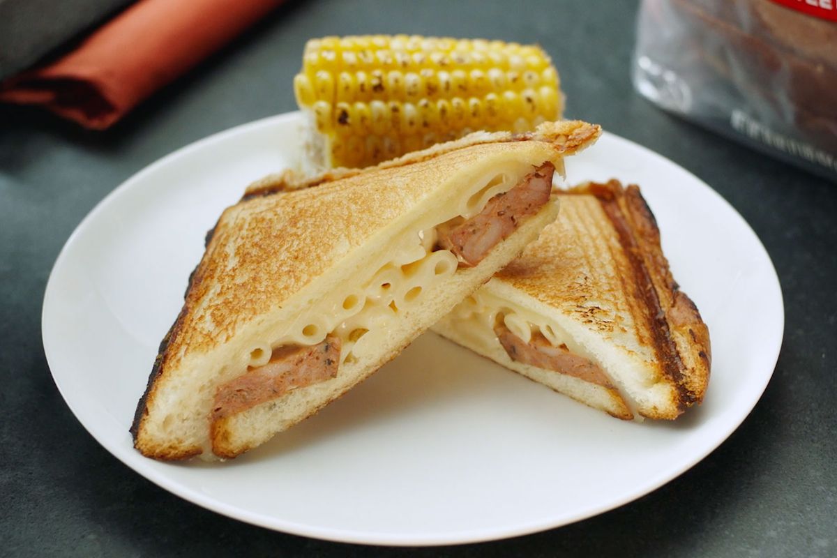 grilled cheese made with sausage and mac and cheese