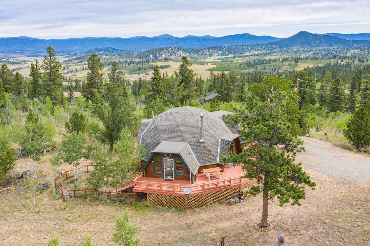 The Vista Airbnb dome house in Colorado