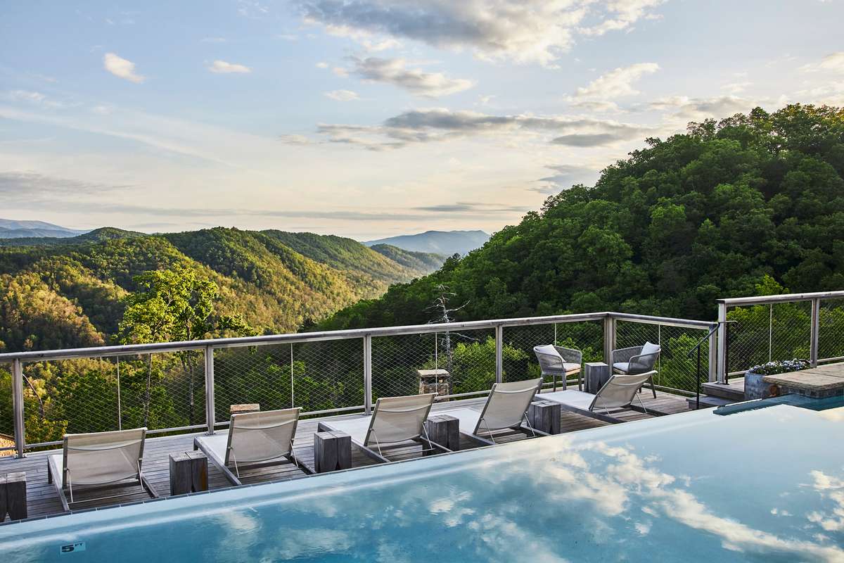 Blackberry Mountain pool with view