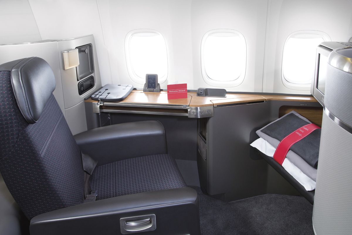 Aircraft-Interiors-AA777-First-Class-SeatUp-Desk