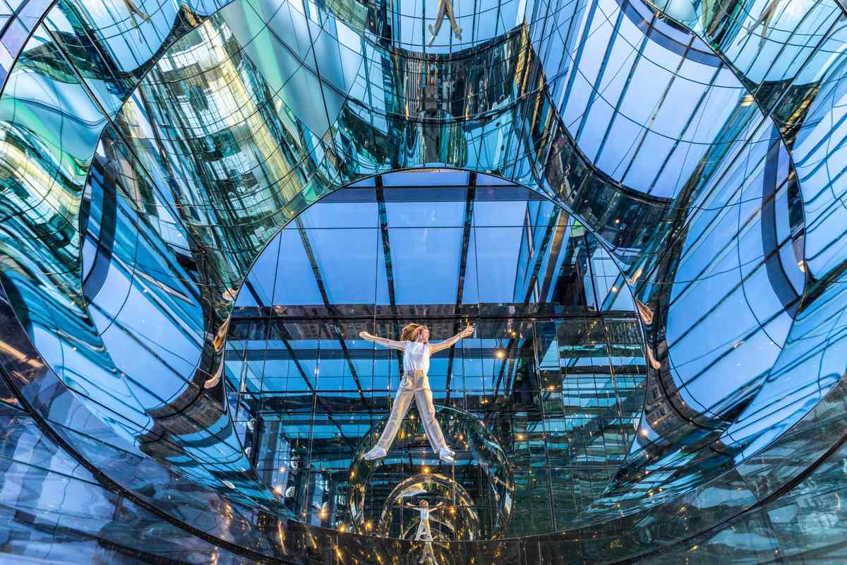 Mirrored Room and Terrace at Summit One Vanderbilt in New York City