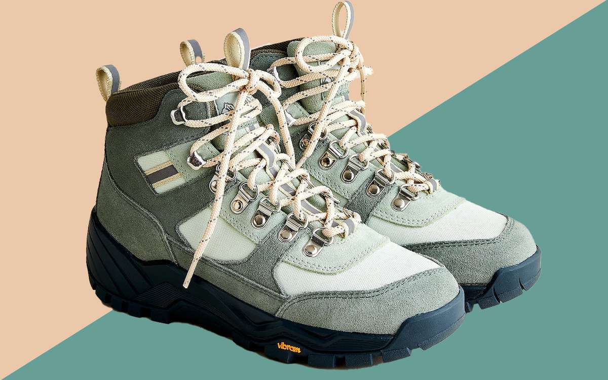 Nordic hiker boots