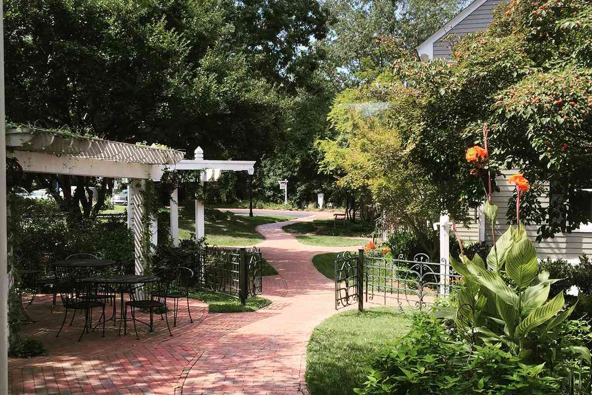Homes and patios in Pittsboro, NC