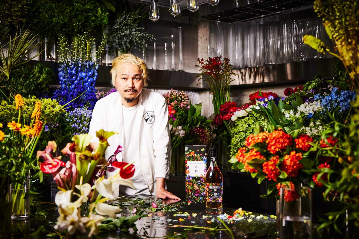 Floral artist, Azuma Mokoto partners with Glenmorangie for a beautiful floral design on limited edition bottles