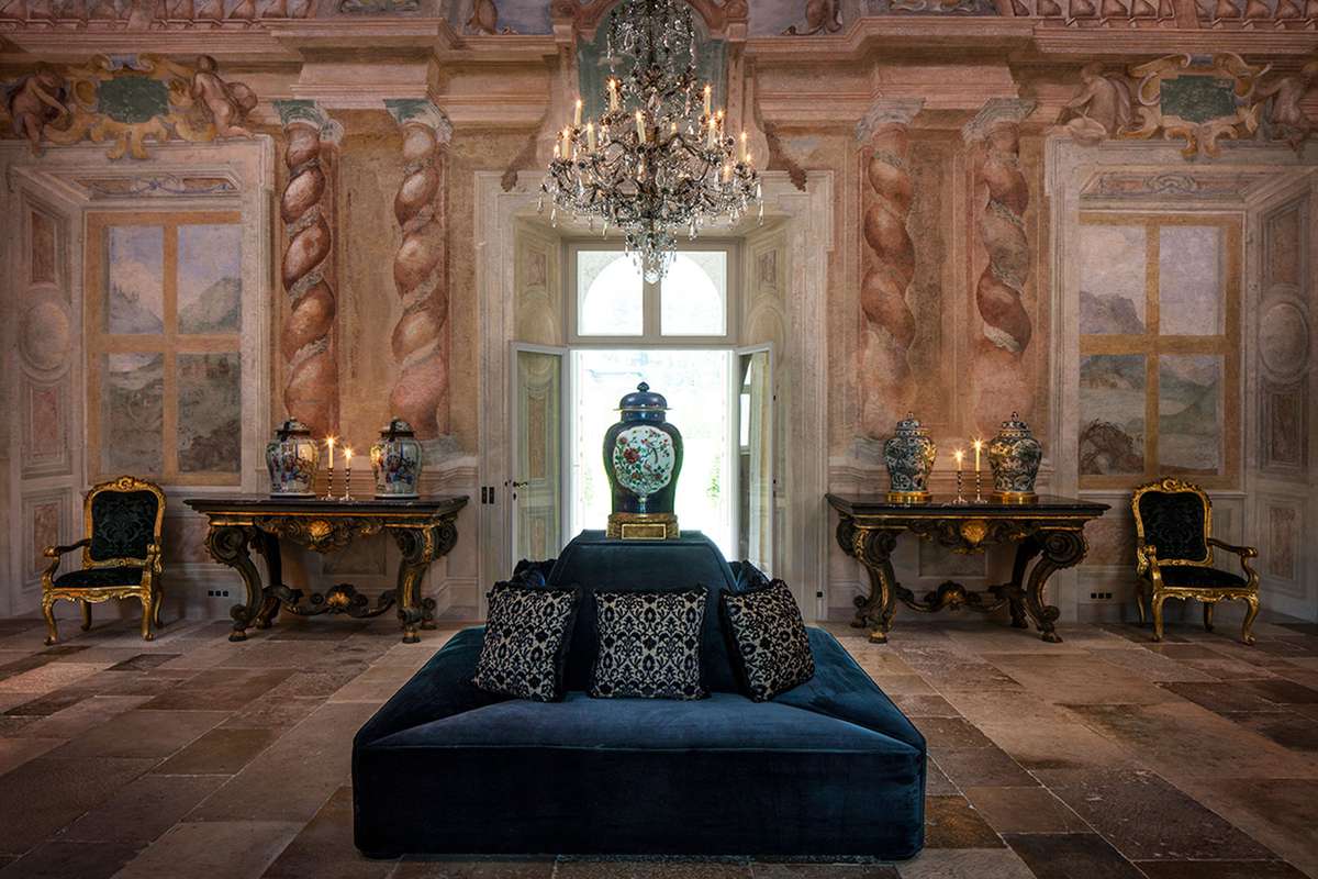 A living room at Villa Balbiano: The “House of Gucci” on Lake Como