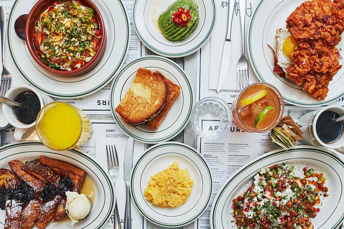 A spread of brunch dishes at Montreal Restaurant Arthurs