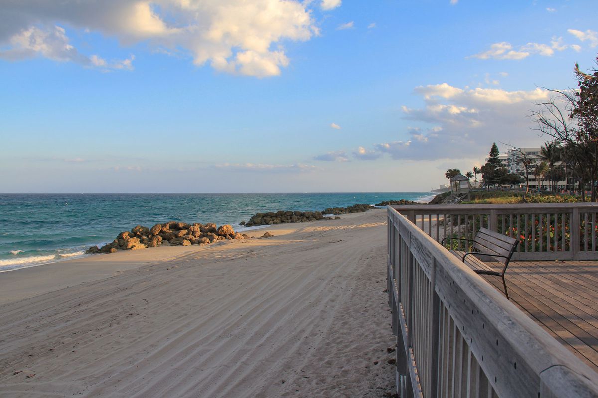 View of empty Deerfield Beach in Florida