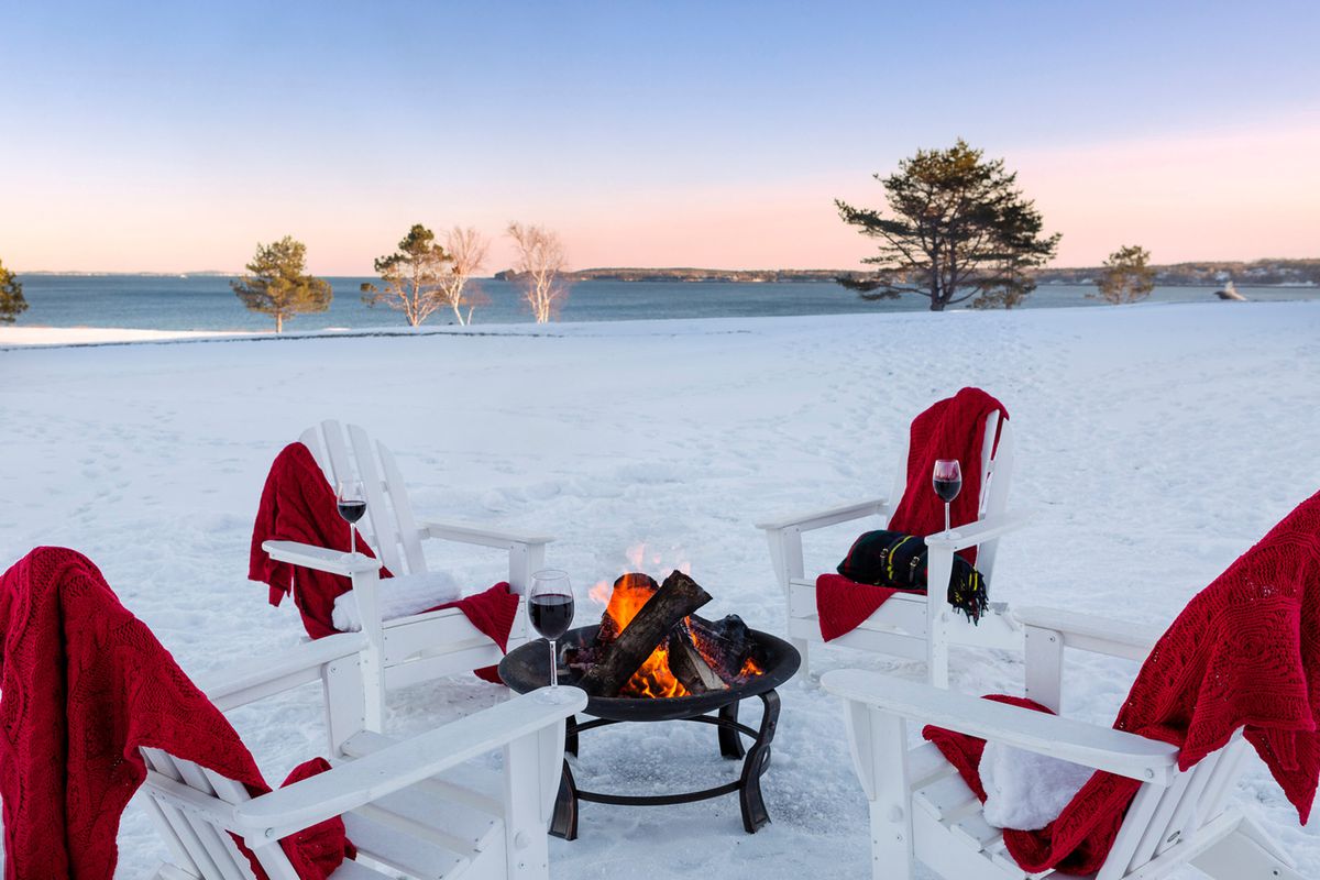 An outdoor firepit at Samoset Resort during the wintertime