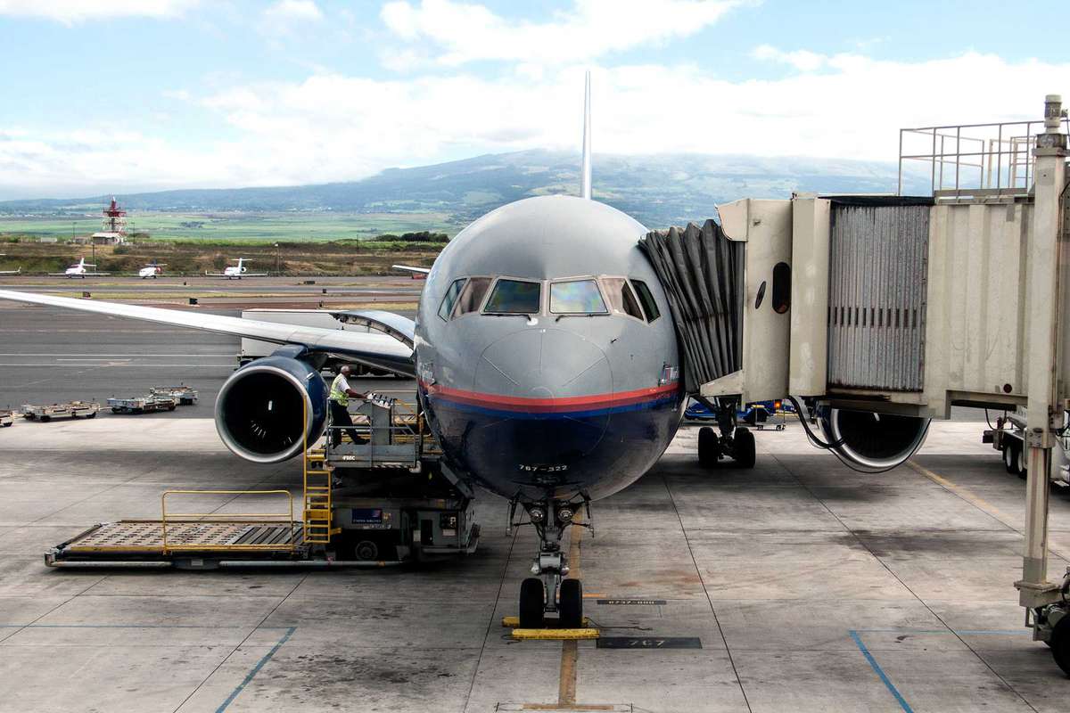 United Airlines Boeing 767 Kahului Airport Maui Hawaii