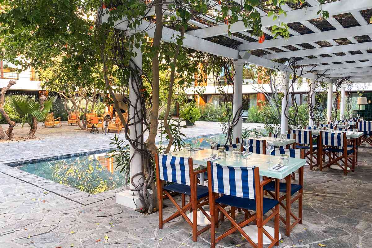 Courtyard Outdoor Restaurant at Baja Club Hotel La Paz