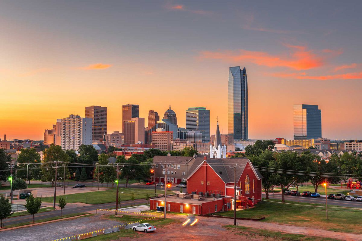 Oklahoma City, Oklahoma, downtown skyline at twilight.