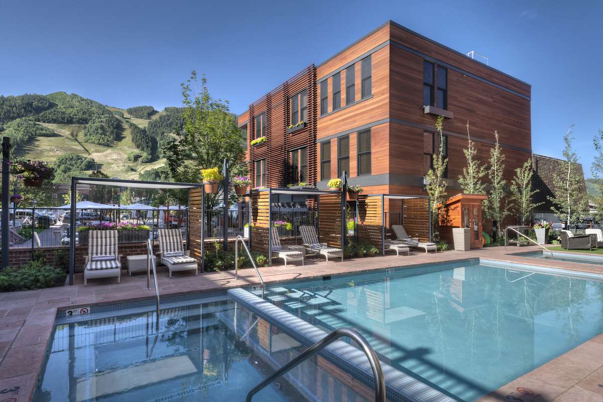 Hotel Jerome outdoor pool