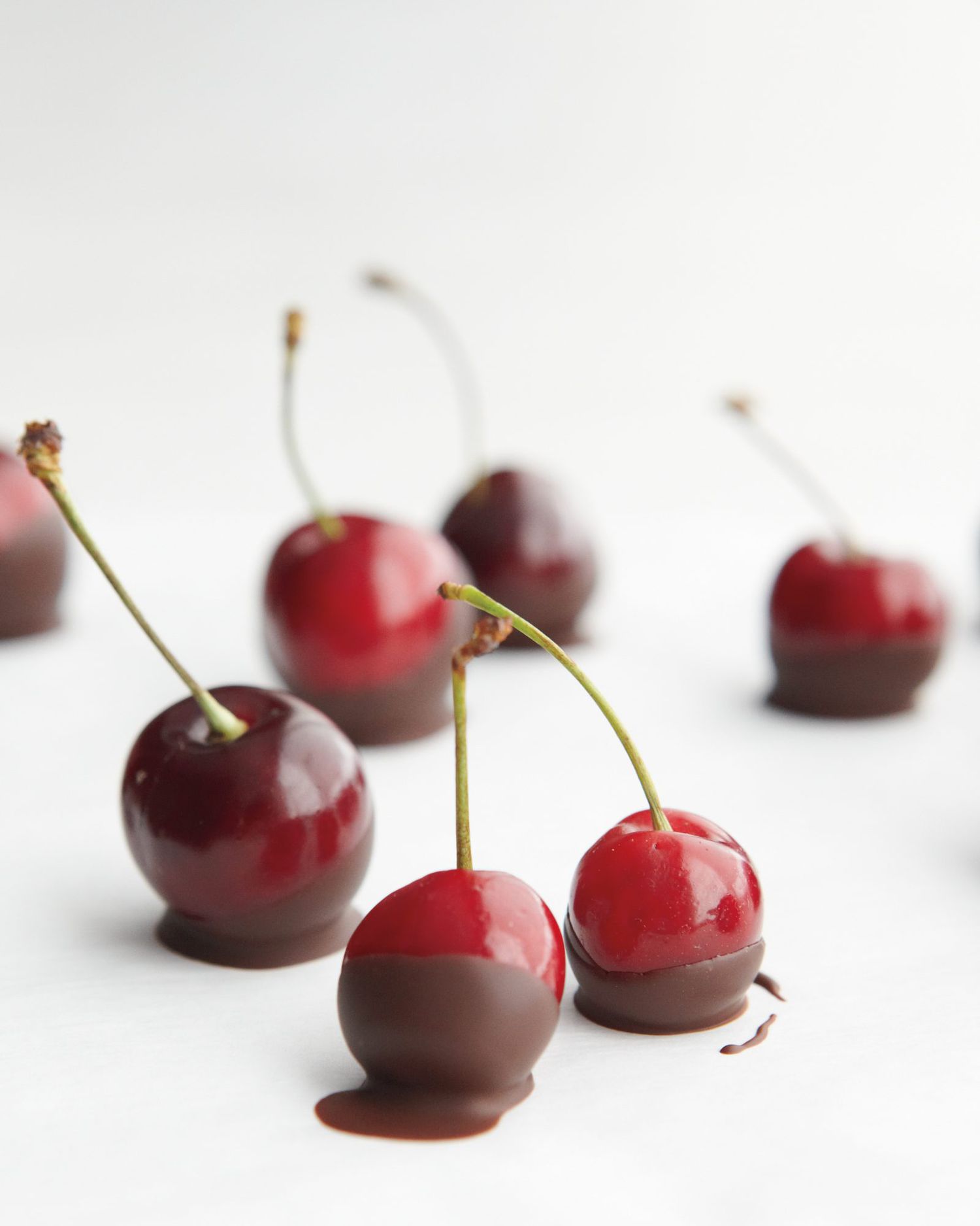 cherry-chocolate-0611mbd106136.jpg