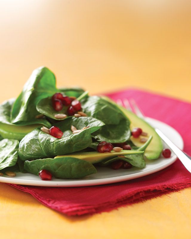 Spinach Salad with Pomegranate and Avocado