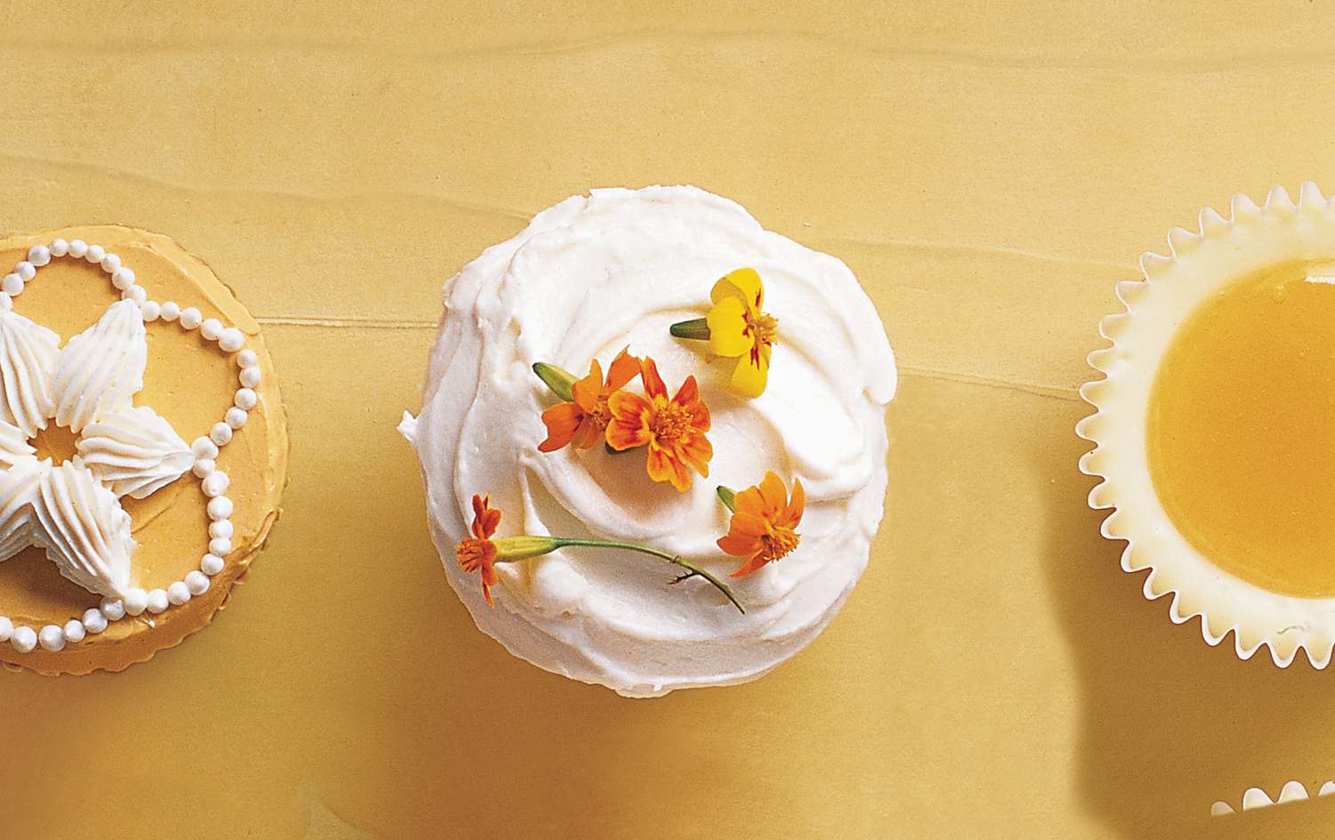 Edible-Flowers Cupcakes