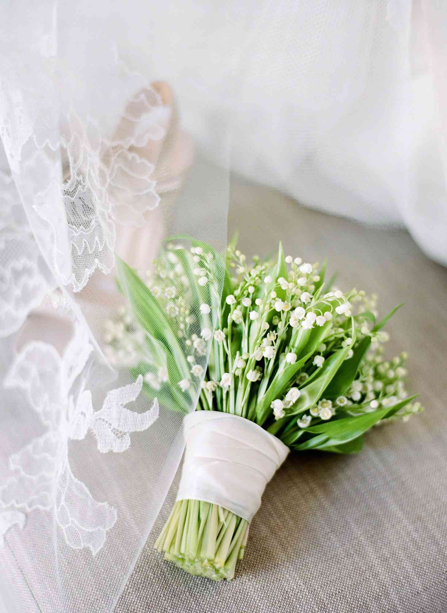 bouquet wraps ribbon green flowers