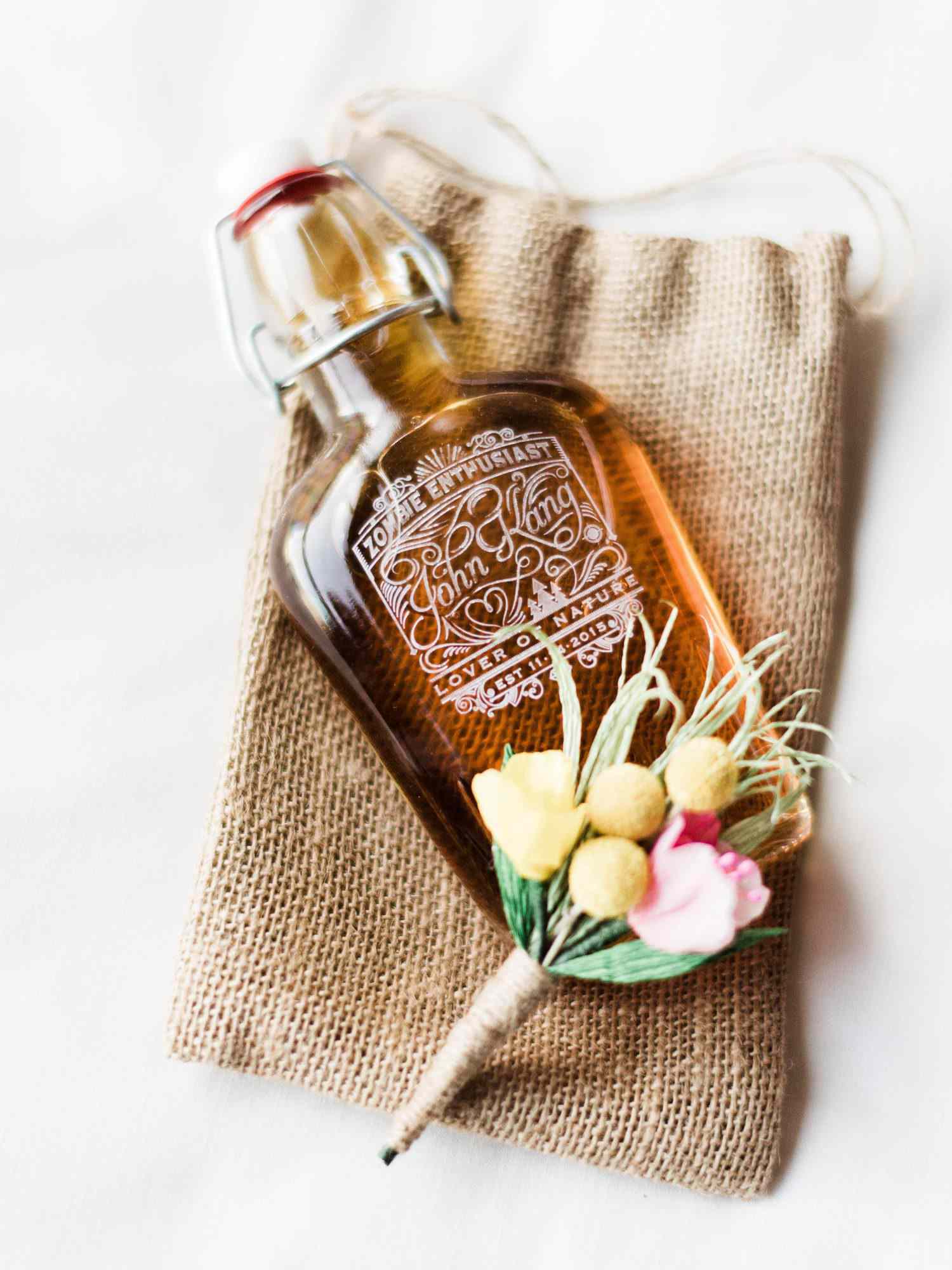 syrup in bottle wedding favor