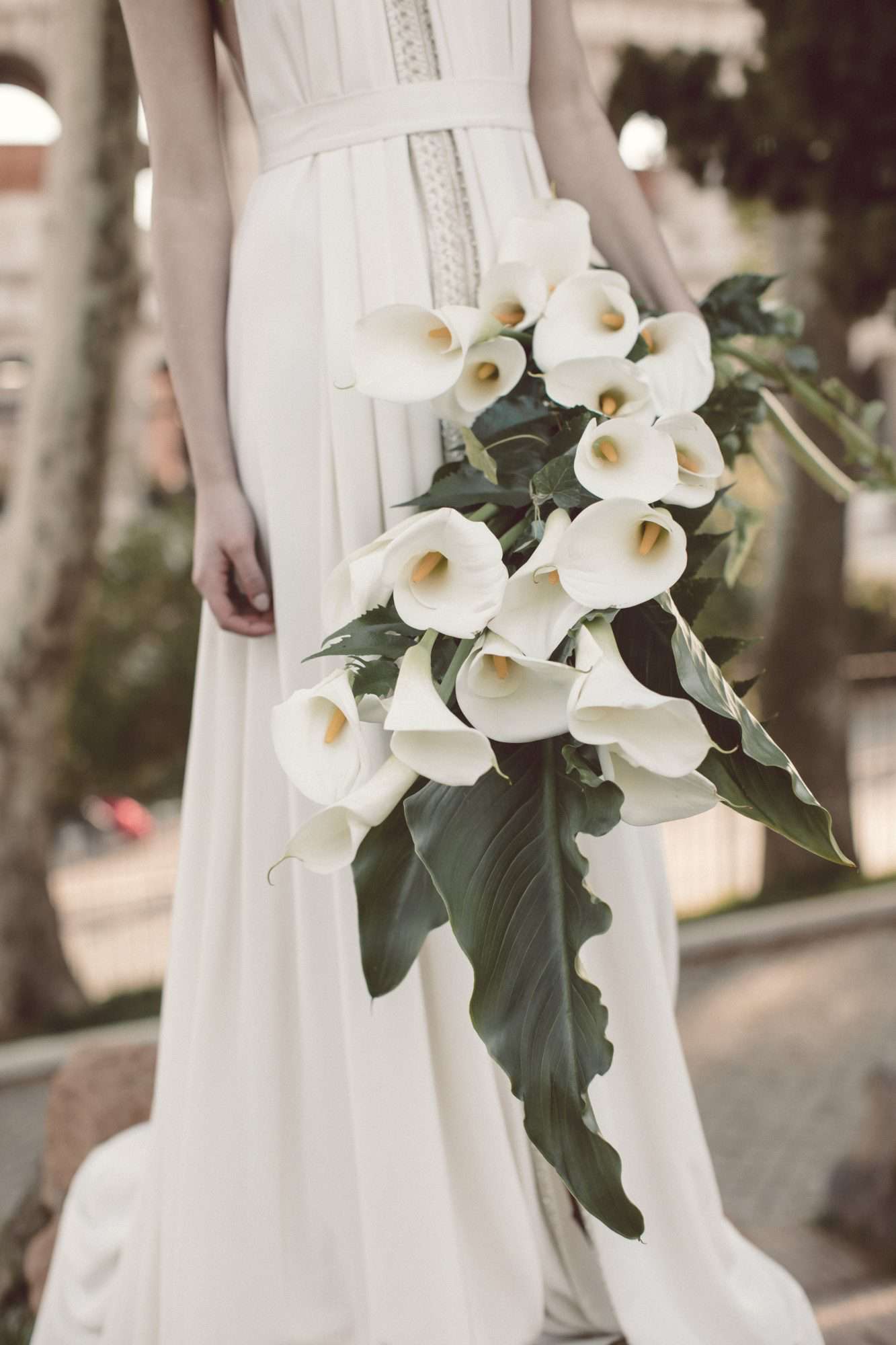 large bouquet with calla lilies and leaves